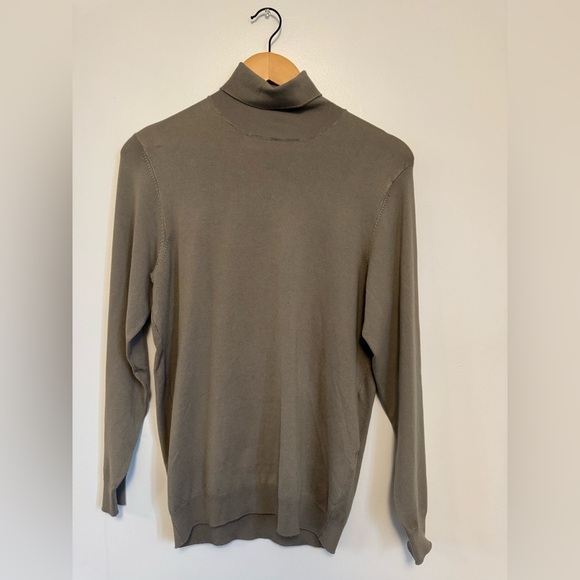 NWOT Zara Gray Turtleneck Sweater - Picture 2 of 3